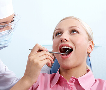 Sedation and anesthetic methods are used by a Houston, TX pain free dentist