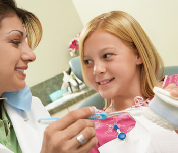 What pediatric dentistry services are available to Houston area children?
