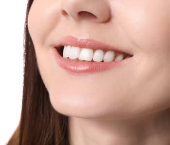 Houston, TX dental practice helps patients in understanding the teeth whitening process